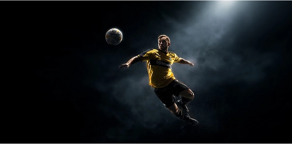 MelBet canlı bahis – futbol topuna şut anı